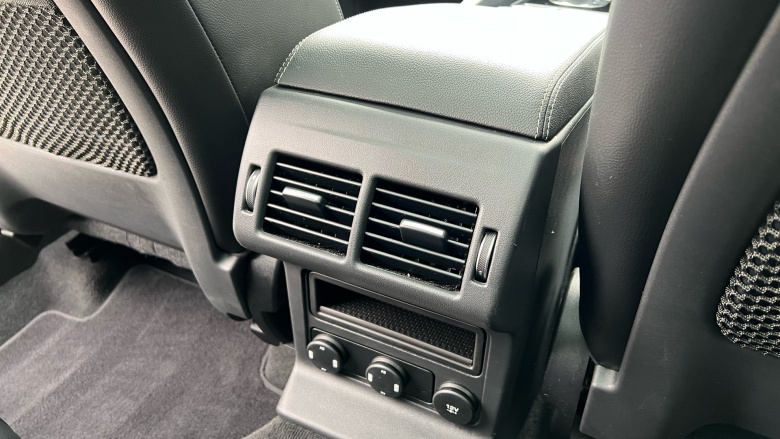 Jaguar F-Pace 2.0d [240] Chequered Flag 5dr Auto AWD Diesel Estate